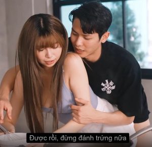 Doggy ghệ thằng bạn trong bếp lenlut