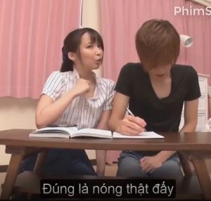 Ngồi học thêm nhìn cô mà em nứng cặc quá